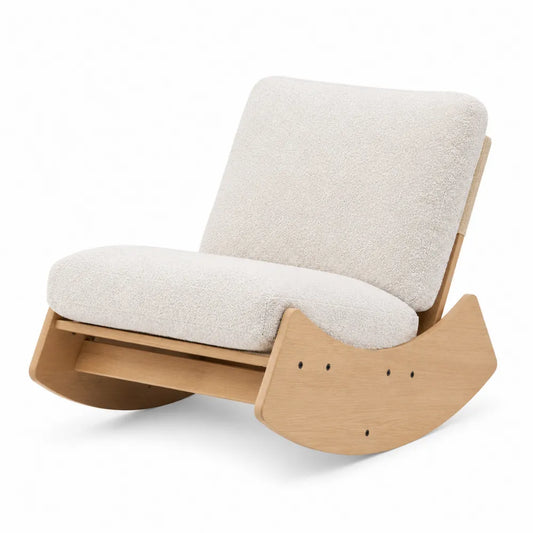 Sedia a dondolo in legno e tessuto bouclé crema
